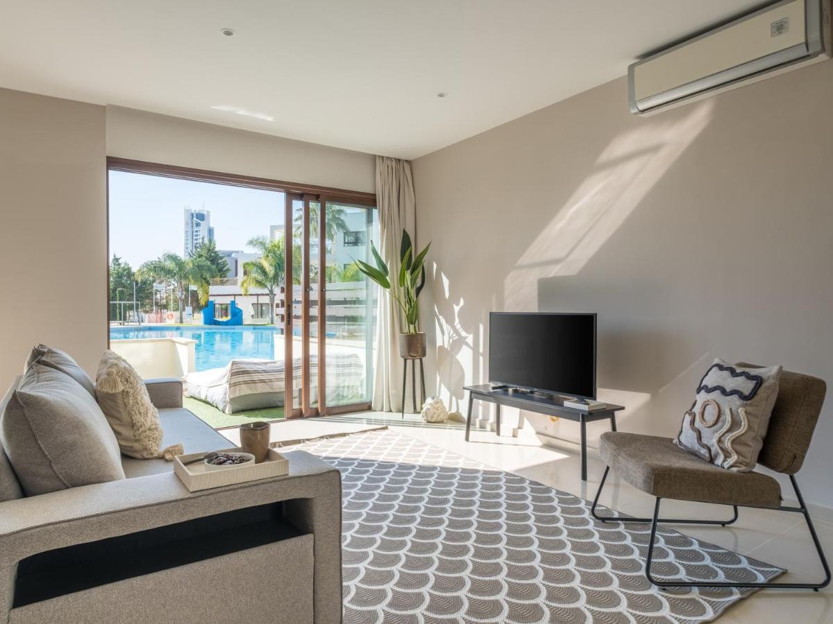 Sanders Aqua Park Resort - Precious 3-Bedroom Holiday Home With Shared Pool Limassol Luaran gambar
