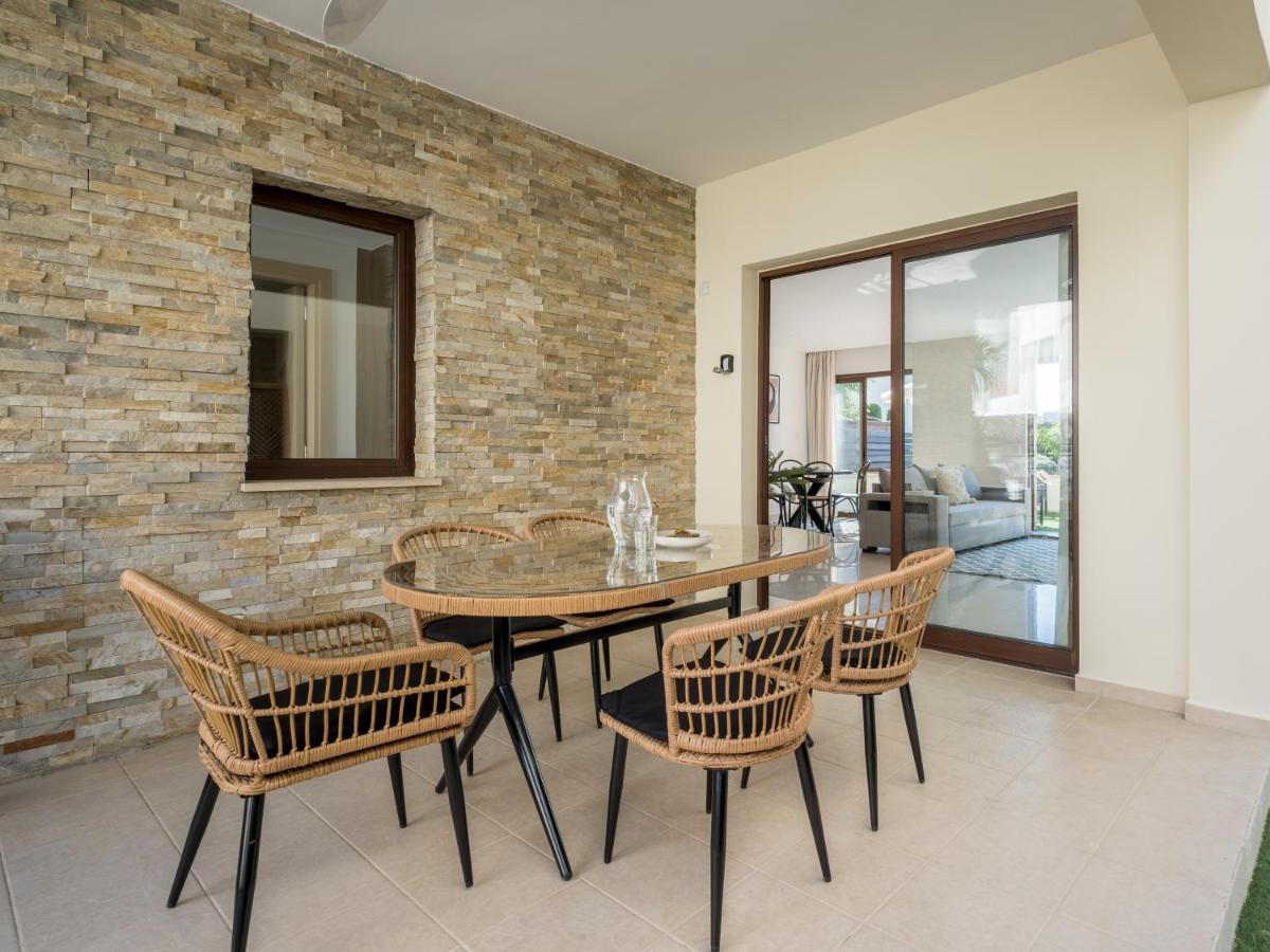 Sanders Aqua Park Resort - Precious 3-Bedroom Holiday Home With Shared Pool Limassol Luaran gambar